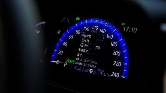 丰田卡罗拉双擎旗舰版试驾,真香定律广汽丰田tnga驾趣体验营