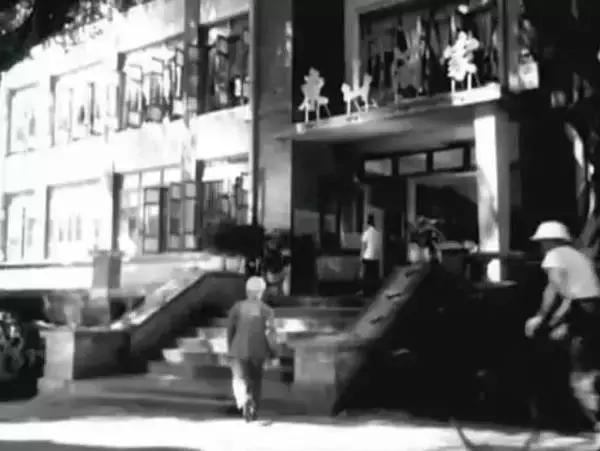 你好，让我们在东山的洋房街道来场不期而遇的邂逅