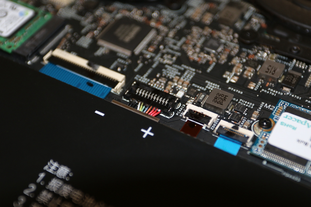 小米手机摔了一下不能开机怎么办,小米11摔了一下就开不开机了