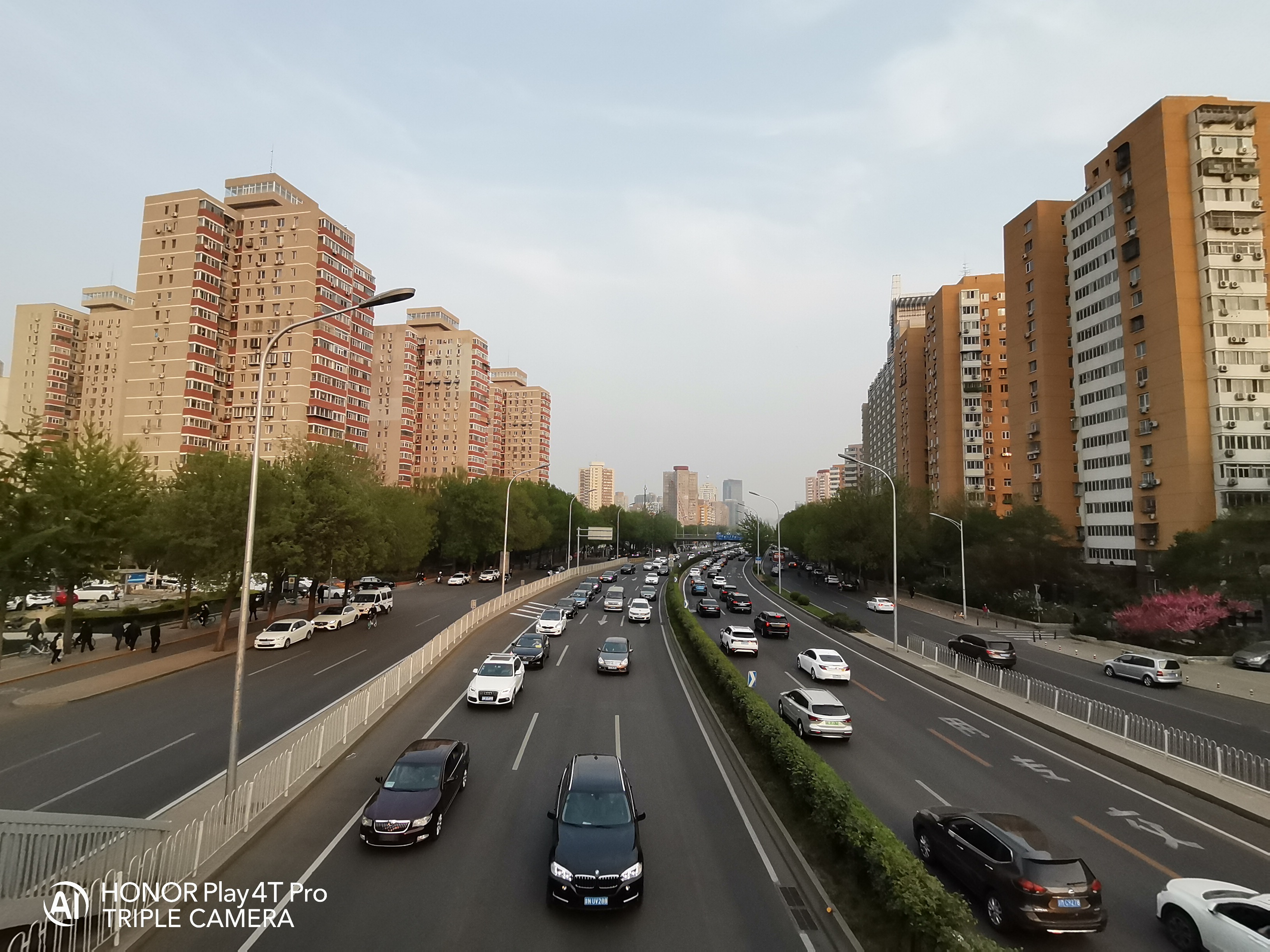 荣耀热门五款机型拍照对比：分别是Play4T/X10/30S/30/30Pro