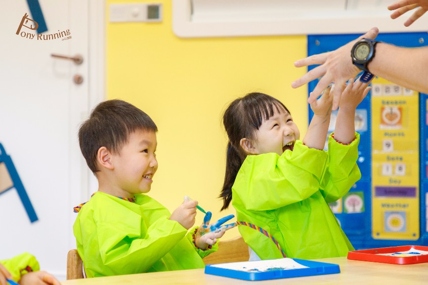 小孩换牙喜欢舔牙磨牙,小孩换牙老舔新牙怎么办