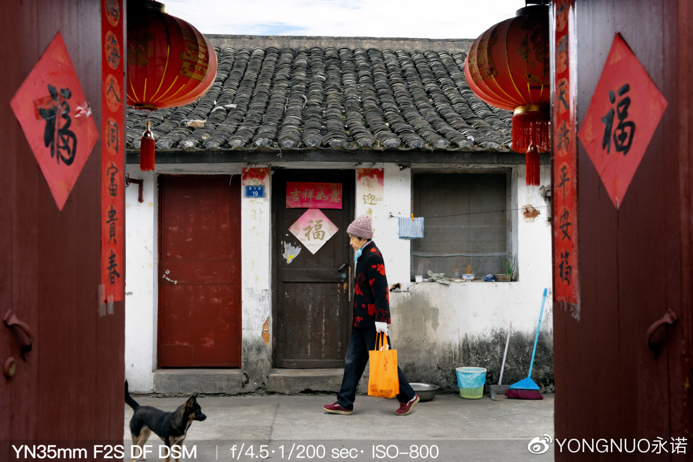谁说便宜没好货？3款E口必备人文镜头，实力超群不输大牌