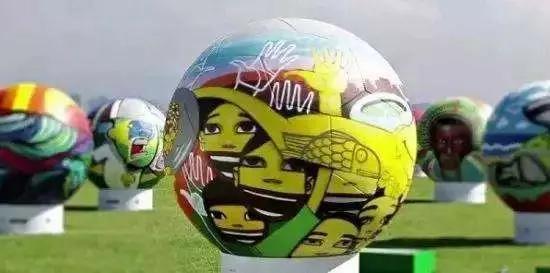 热火朝天的参加比赛,足球如火如荼