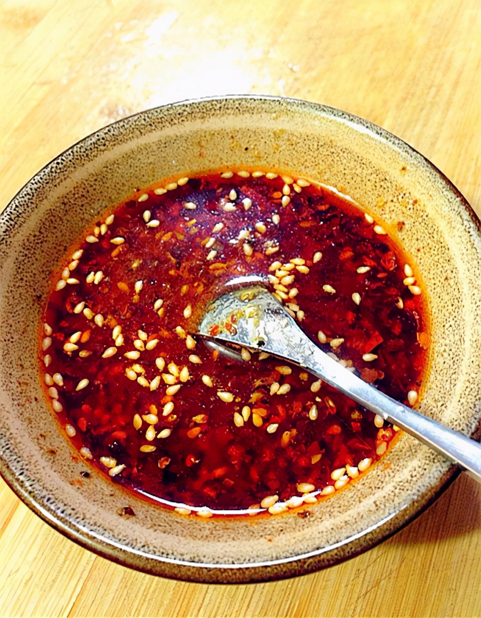 凉拌鸡丝的鸡丝又柴又硬,凉拌鸡丝做法加黄瓜丝和胡萝卜丝