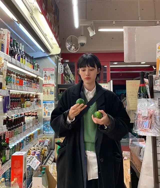 韩国短发漂亮的女星,韩国三大女神级电影演员短发