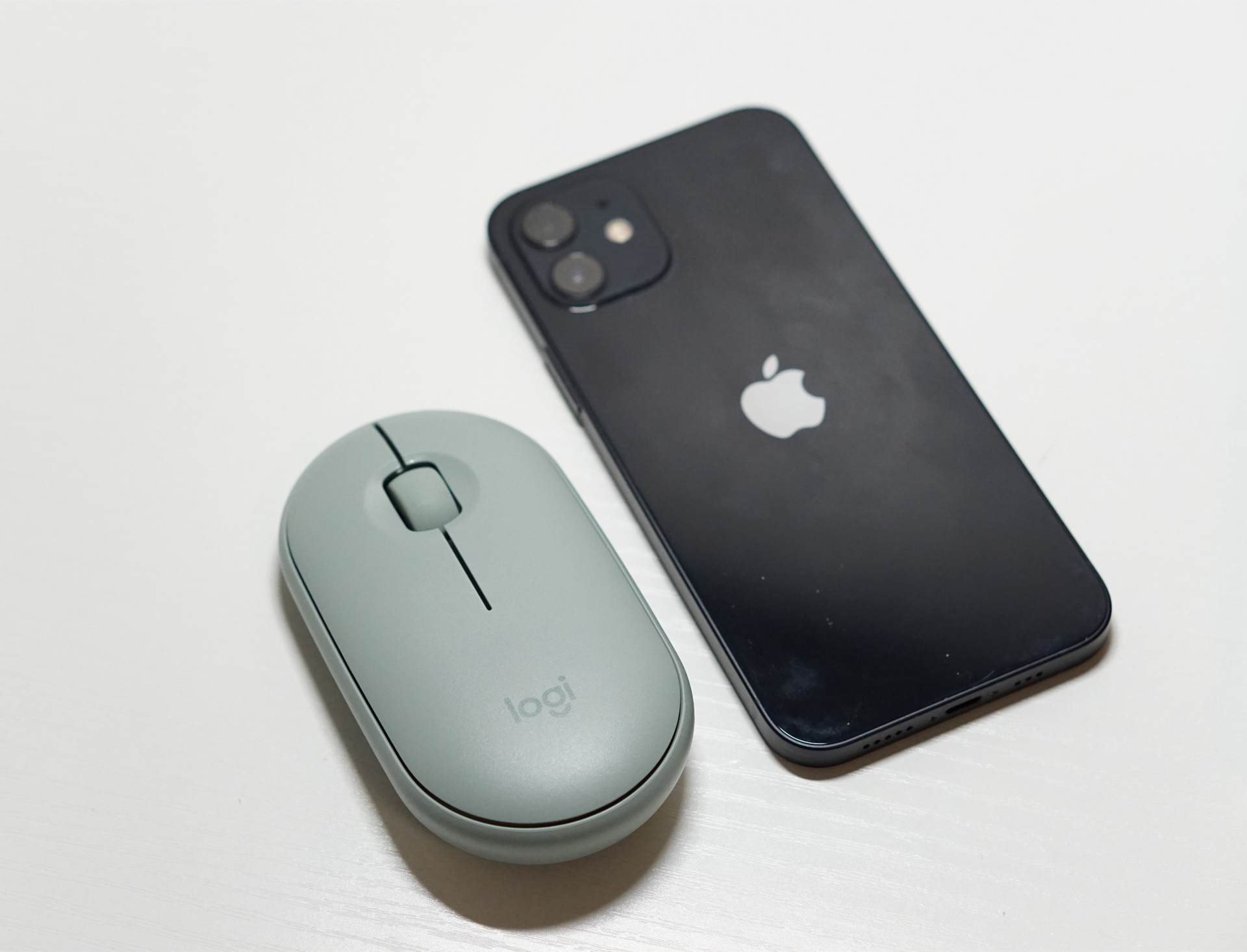 罗技无线鼠标pebble怎么切换蓝牙,罗技鼠标pebble如何连ipad