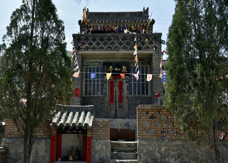 乡村古寺庙,五一家乡山顶寺庙一游