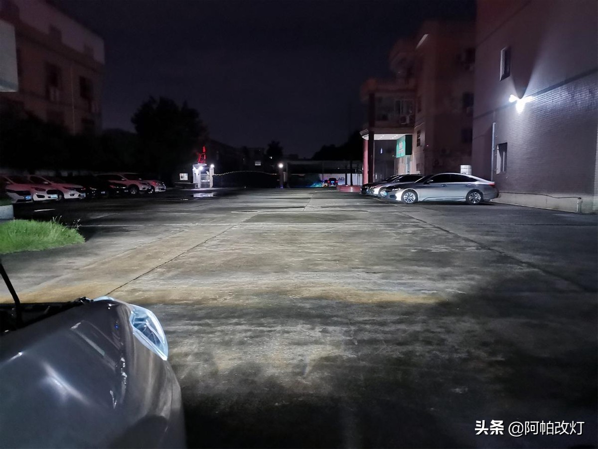 轩逸车灯改led车灯怎么改,轩逸经典卤素灯直接换led灯泡教程