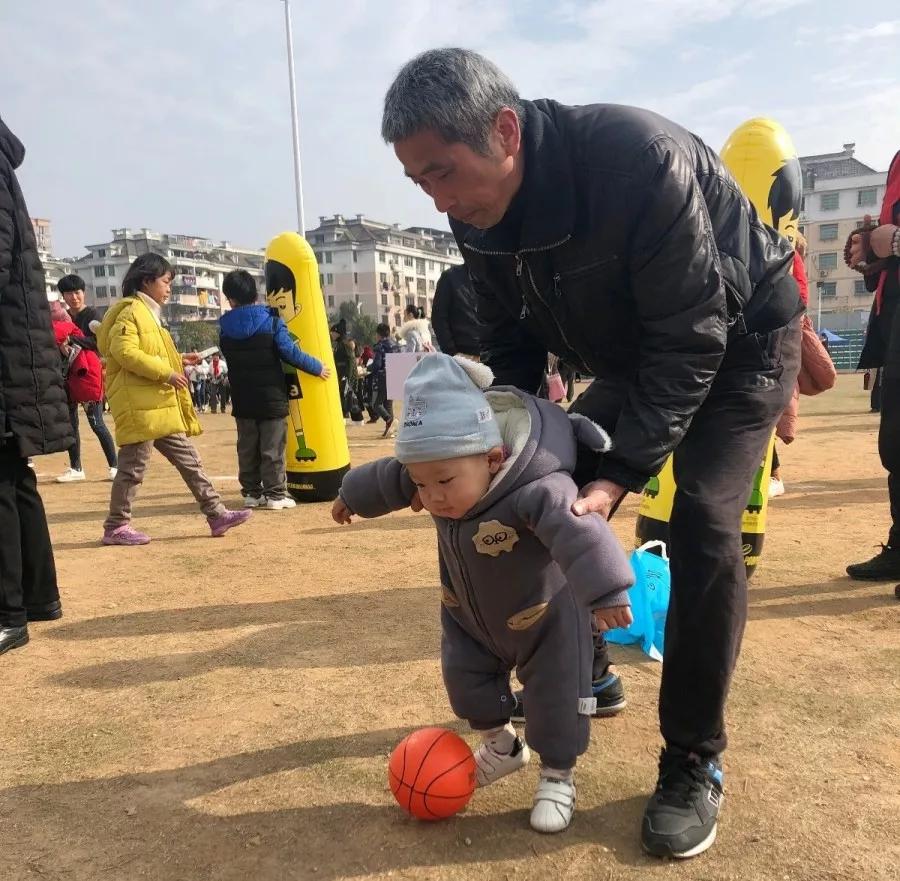 足球嘉年华亲子作品,足球亲子嘉年华开幕式