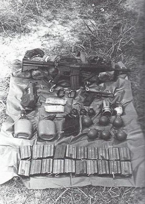 car15步枪是全自动的吗,美国产car15民用步枪