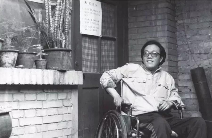 史铁生的散文随笔摘抄,史铁生病隙碎笔难读吗