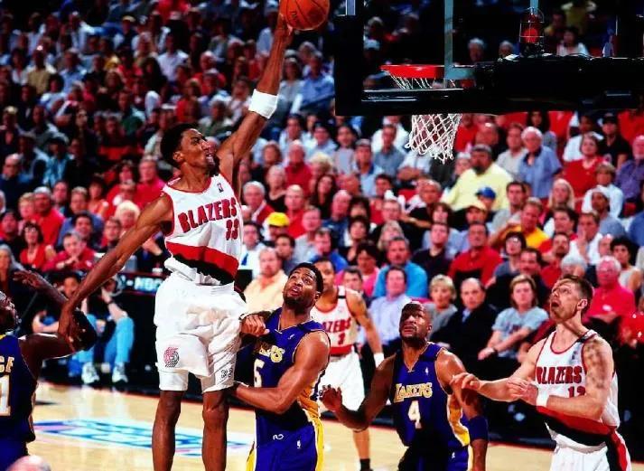 湖人大逆转开拓者最后五分钟,改变联盟走势