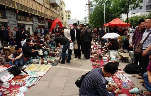 地摊经济实体店怎么经营,地摊时代来了吗
