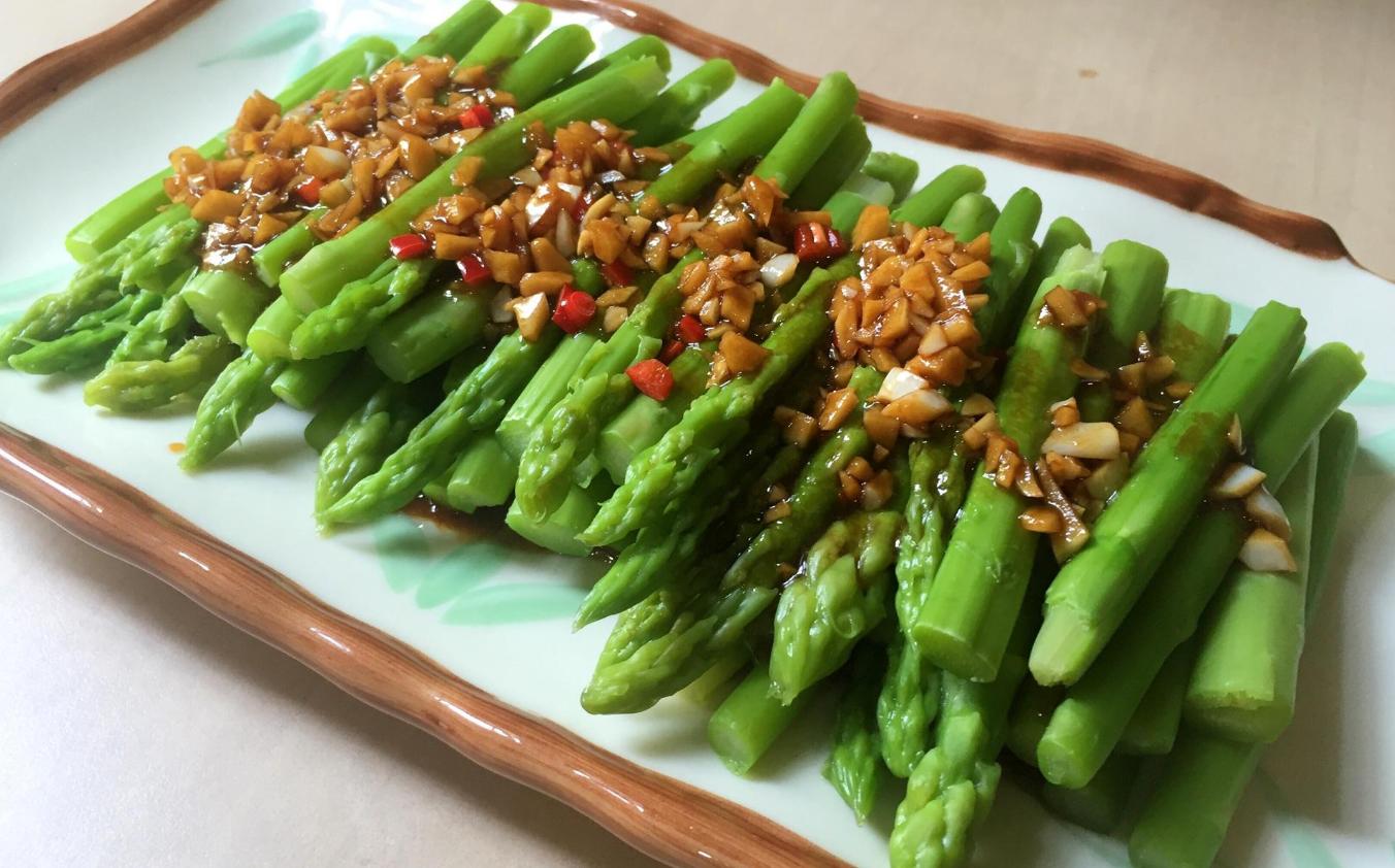 芦笋的吃法和做法大全集,青笋的家常做法清炒芦笋