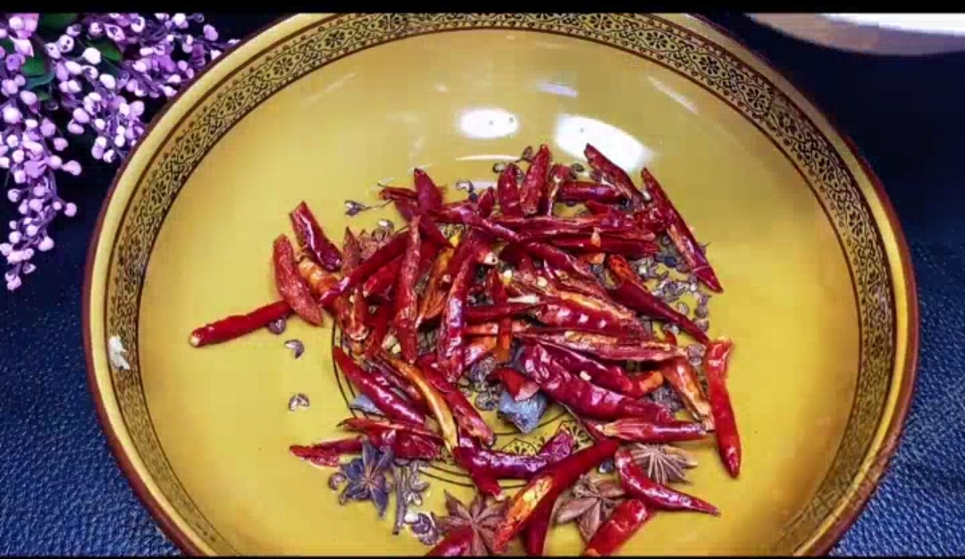 老奶奶腌制萝卜干独家秘诀,民间秘方腌制姜片介绍一下