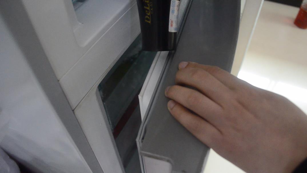 冰箱回气管结冰结霜怎么办,海尔冰箱结冰结霜怎么办教你一招