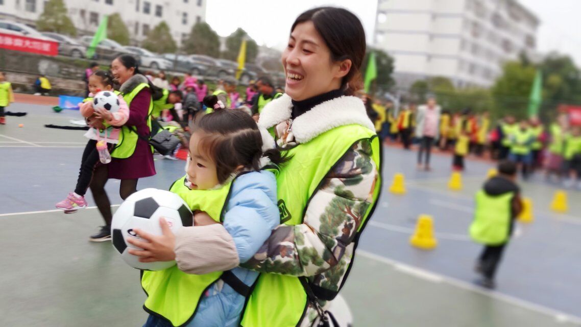 冬季亲子运动会,适合居家的亲子运动