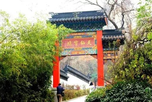 南京哪几个公园免费又好玩,南京莫愁湖公园免费