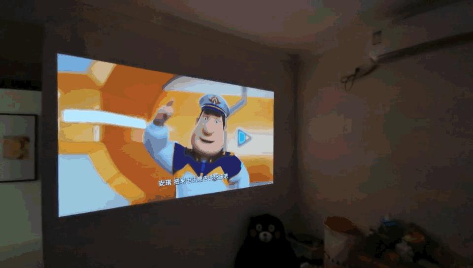 如何选择护眼投影仪,100寸电视和投影仪哪个好更护眼