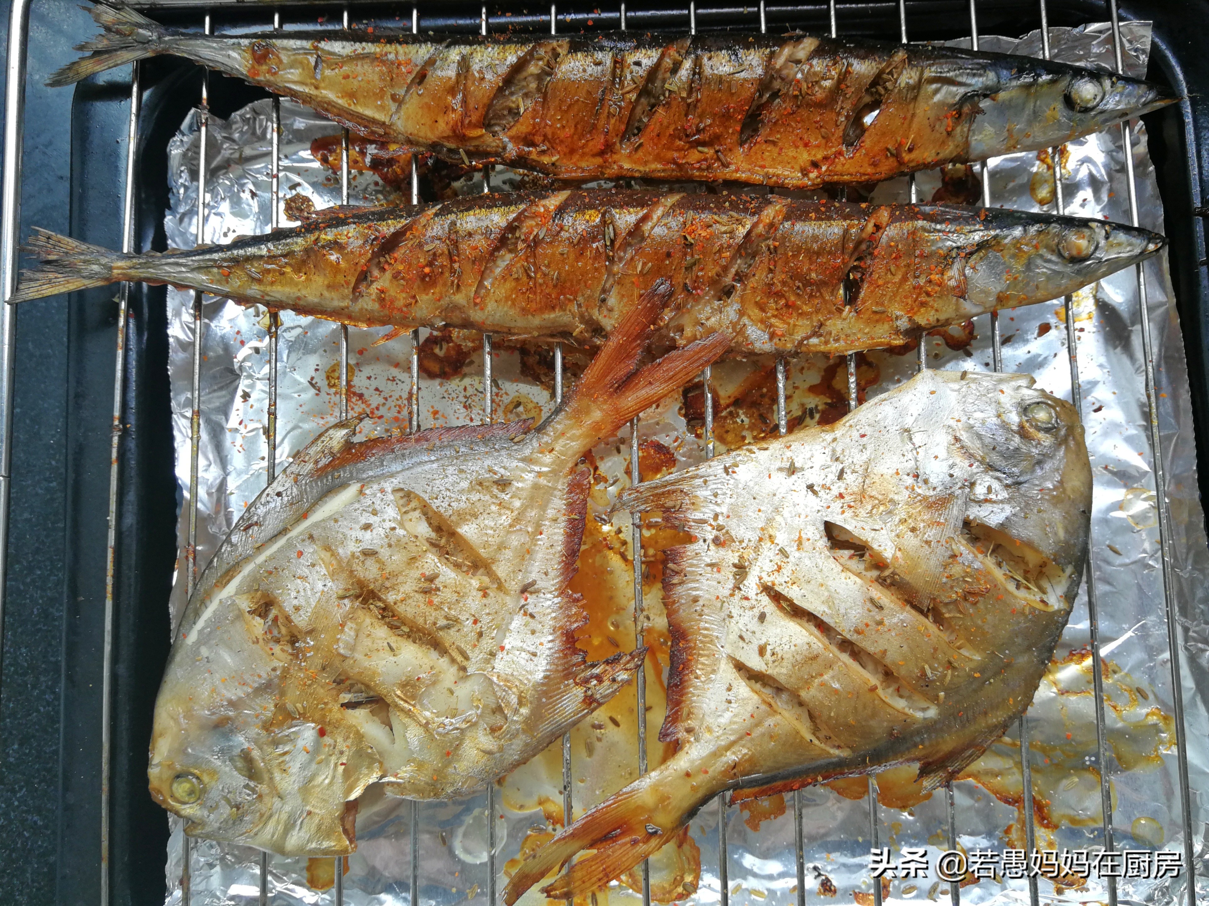 什么海鱼烤着吃味道最好,夏天必吃油煎海鱼