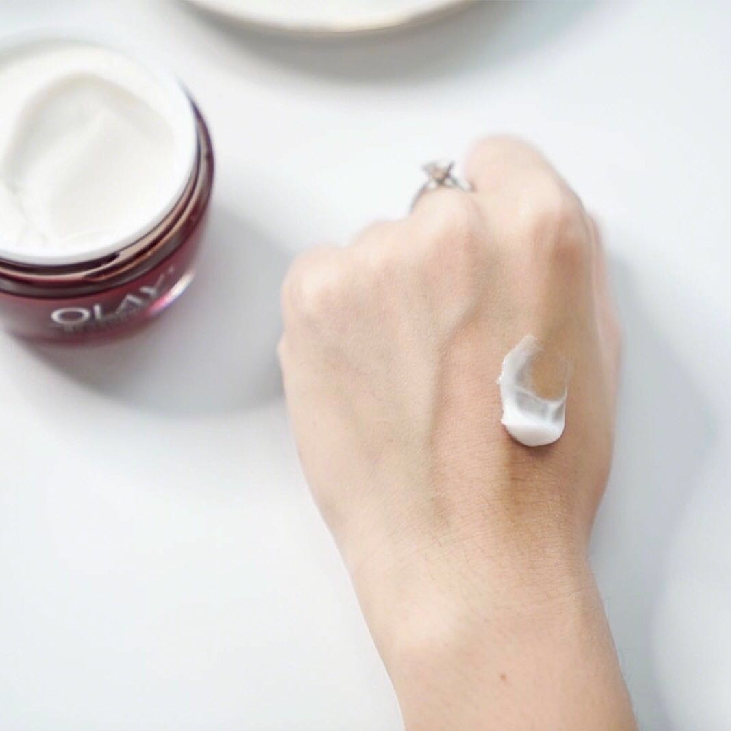 雅诗兰黛智妍面霜适合夏天用吗,兰蔻菁纯面霜滋润版夏天能用吗