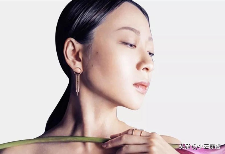 它们是首饰界的zara，“博主同款”配饰不过百来元，精致度却不输