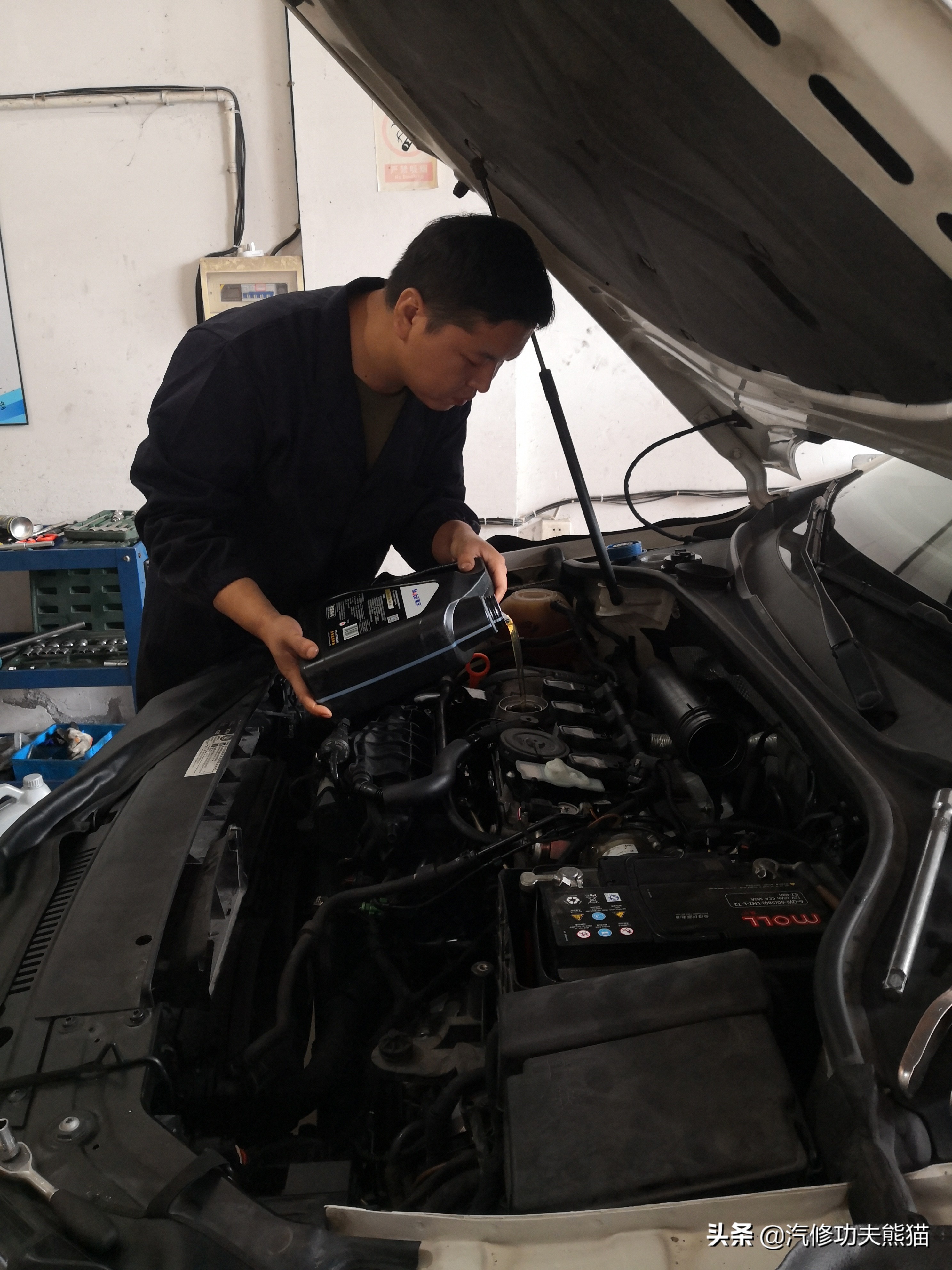 dsg双离合起步抖动有异响,大众帕萨特3.0v6发动机烧机油