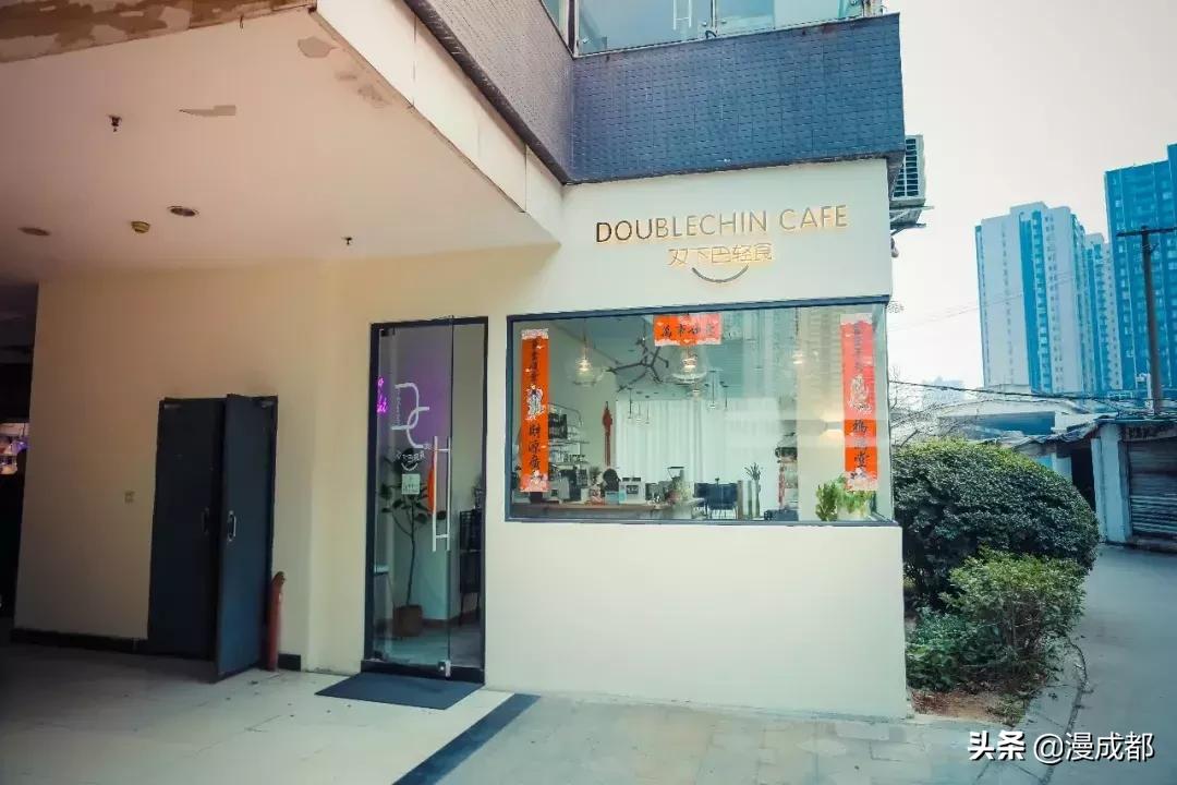 漂洋过海来成都，这对情侣将极致美食开在最不起眼的地方