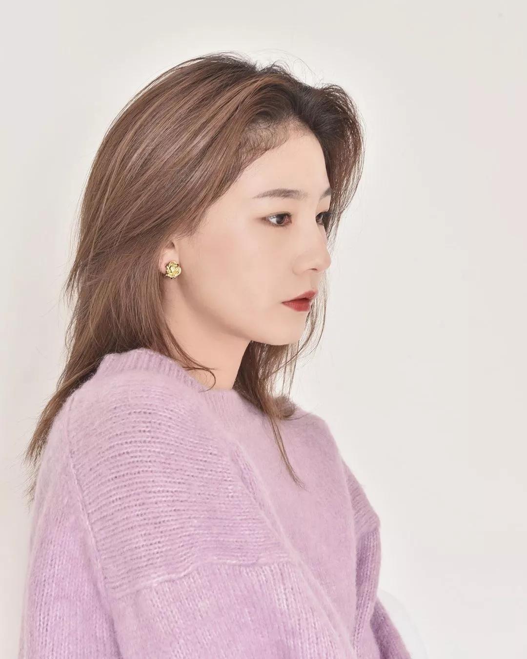 脸大的女生比较适合什么发型,脸大的女生适合怎样的发型显年轻