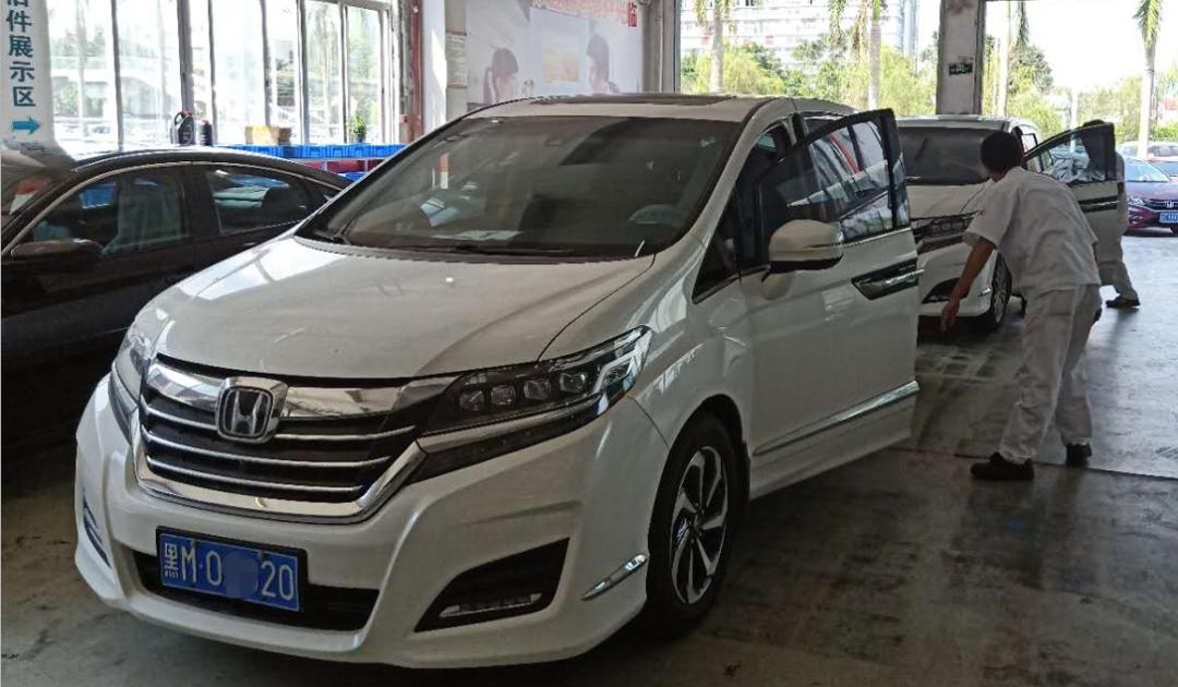 长沙保时捷停车被堵,长沙保时捷被扣