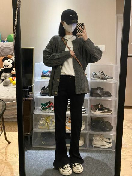 微胖女生穿显腿长又瘦的裤子,微胖小个子穿的微喇牛仔裤