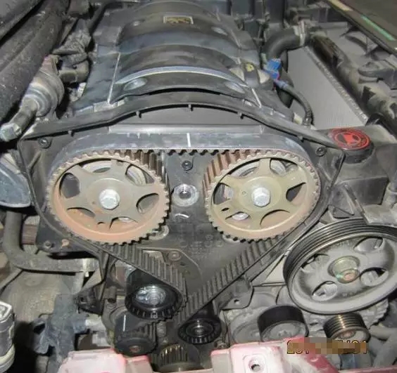 汽车升级版防盗器怎么安装,老车加装防盗器的接线方法