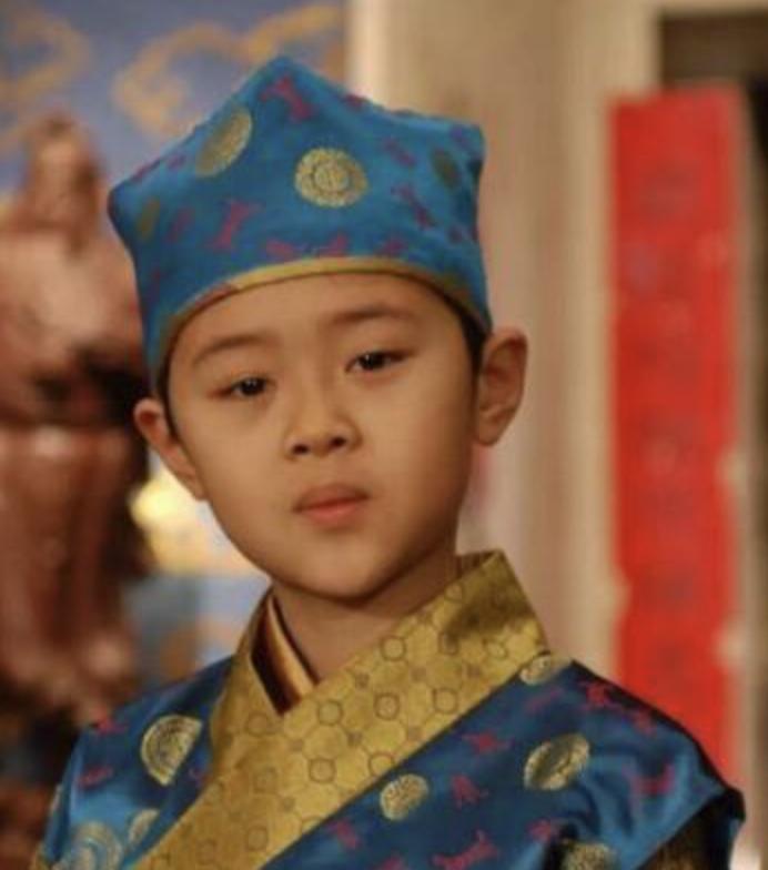 巅峰期突然隐退十位歌手,巅峰突然退圈的明星