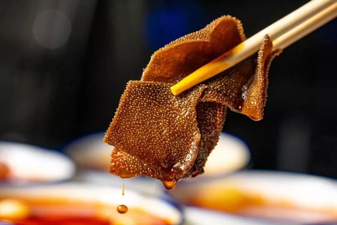 “酒鬼少女”特邀，900公里外的成都网红酒馆终于空降昆明