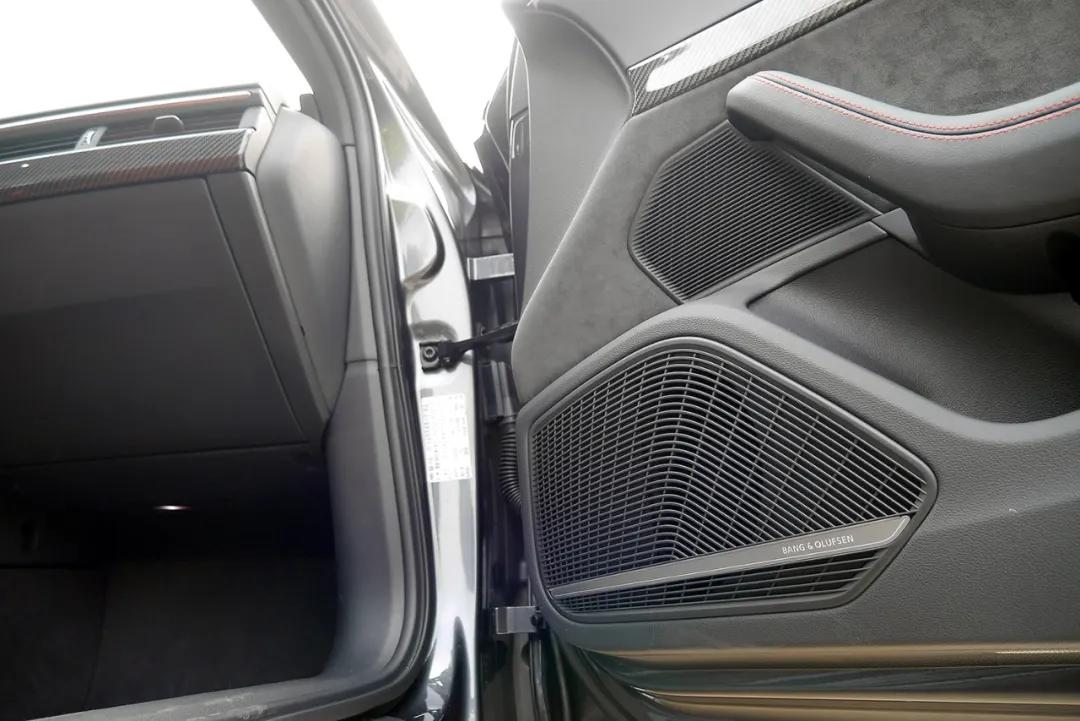 奥迪a4l开起来感觉好肉提速慢,奥迪a4l改bo音响