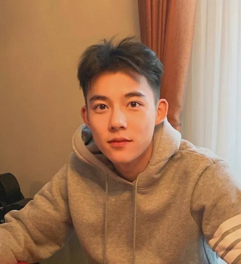 太害羞怎么谈恋爱,和体育生谈恋爱有多浪漫