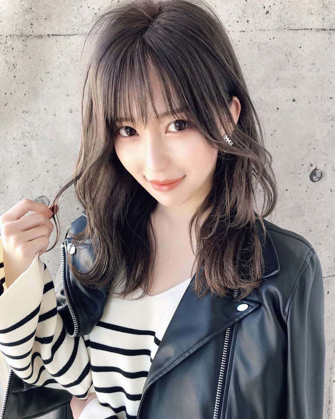 显脸小还减龄这6款发型超好看,适合脸小的秋冬的发型