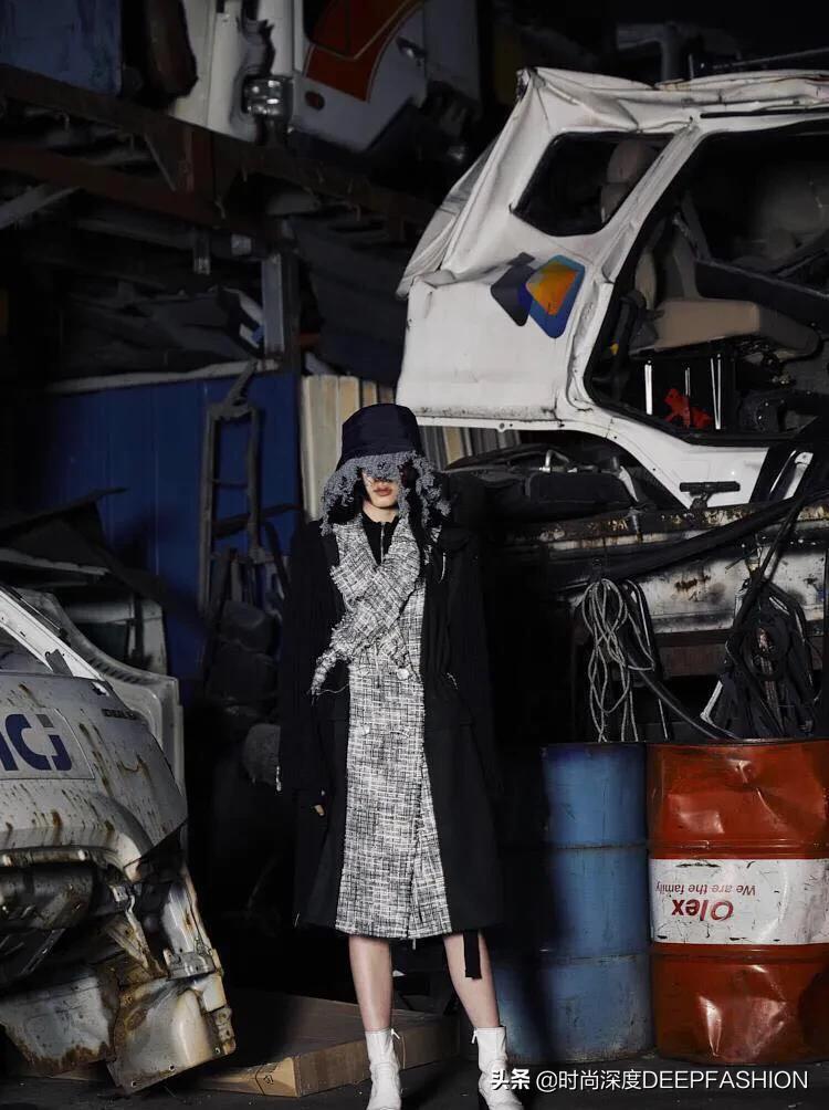 服装配色灵感素材库怎么做的,2020服装流行趋势设计图