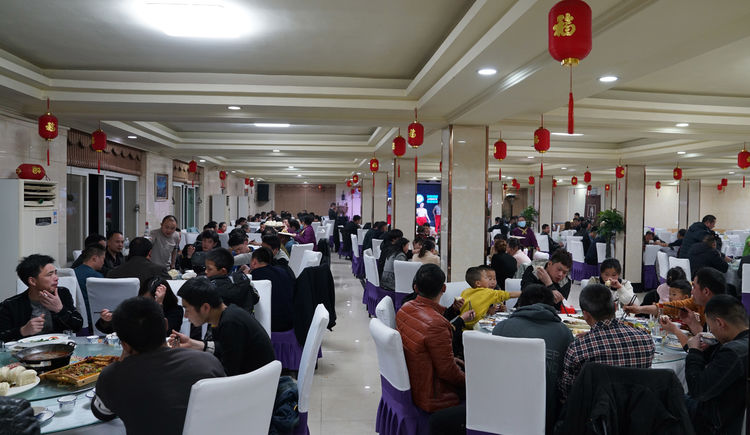 雷帝国际彩砂施工视频,雷帝国际瓷砖辅料