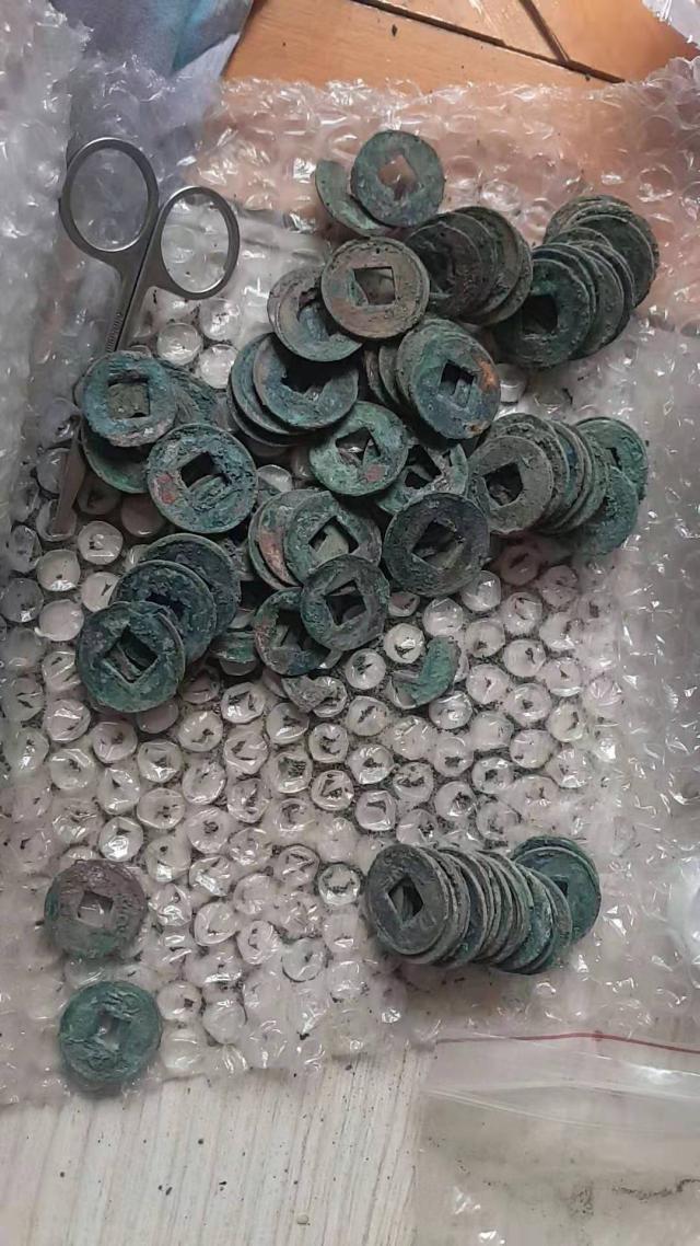 古币上锈迹能用砂纸磨吗,古币有锈迹怎么去除