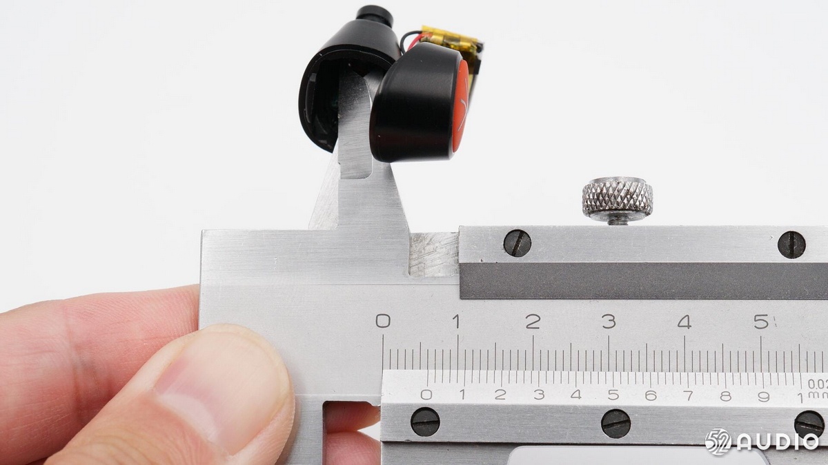 足球篮球蓝牙耳机拆解,足球款蓝牙耳机