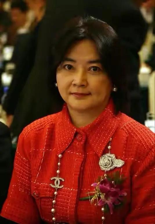 孙俪的姨奶奶微博,孙俪姨奶奶颜值不输林青霞