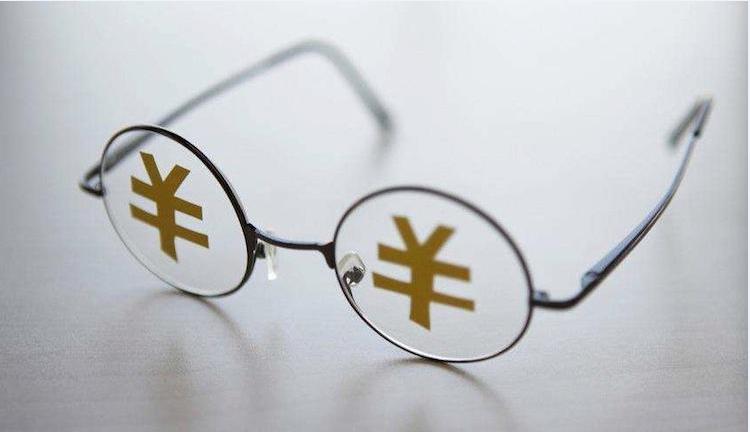 眼镜行业有多暴利,眼镜行业的深度解析