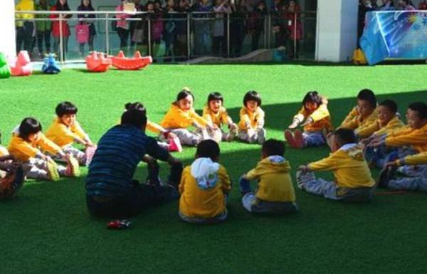 为何老师随便一个夸奖，孩子就能乐一整天，这真是认可这样简单？