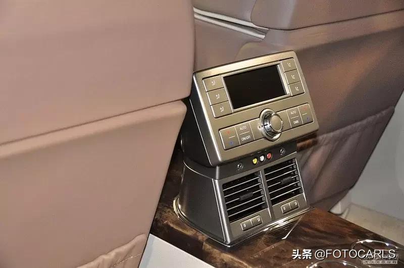 最新款豪华大众辉腾,2015年大众辉腾v84座顶配