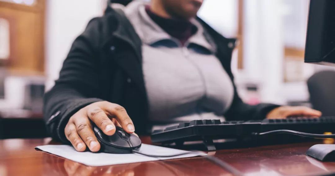 借护照买免税品,借护照买奢侈品