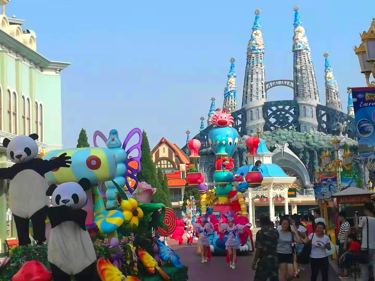 主题公园好玩不仅仅是好玩,主题乐园存在的问题