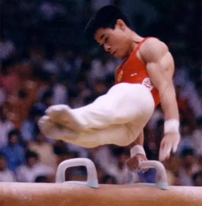 李宁跌落神坛,李宁跌落神坛视频