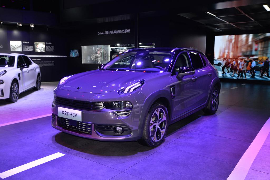 道闸车牌识别一体机安装视频教程,渭南车牌识别道闸门安装