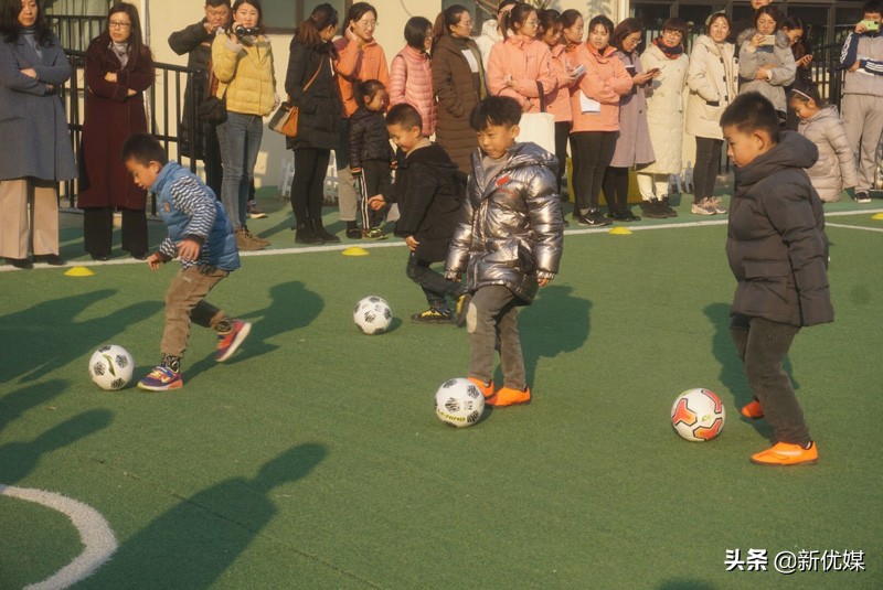 气温很低热情不减,气温虽低热情不减